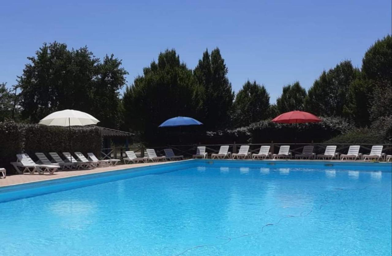 Etang Vallier Resort Brossac ภายนอก รูปภาพ