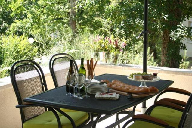 Etang Vallier Resort Brossac ภายนอก รูปภาพ